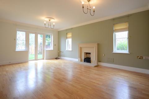 5 bedroom detached house to rent, Kilnside, Goughs Lane, Bracknell, RG12