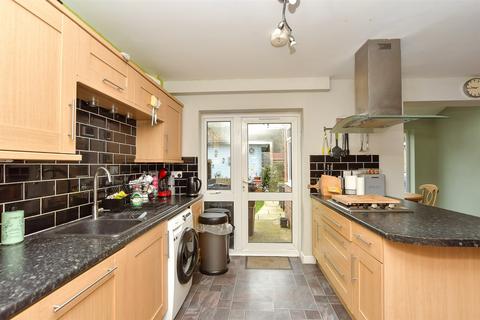 4 bedroom semi-detached house for sale, Vale Drive, Chatham ME5
