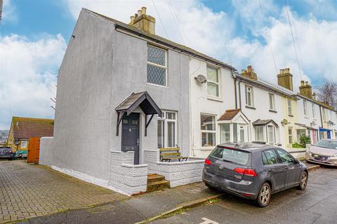 2 bedroom end of terrace house for sale, Old London Road, Hastings