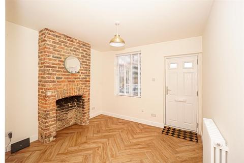 2 bedroom end of terrace house for sale, Old London Road, Hastings