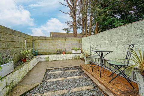 2 bedroom end of terrace house for sale, Old London Road, Hastings