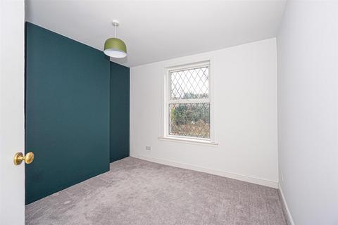 2 bedroom end of terrace house for sale, Old London Road, Hastings