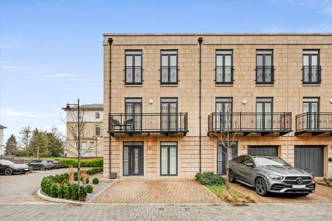 3 bedroom townhouse for sale, Summerbee Drive, Cheltenham, Gloucestershire, GL51