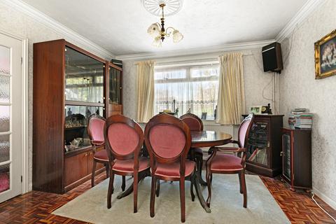 undefined, Finchampstead RG40