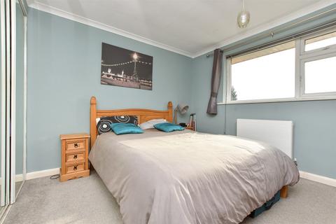 Flat 5, Oak House Oakfield Drive, Reigate, RH2 9NY