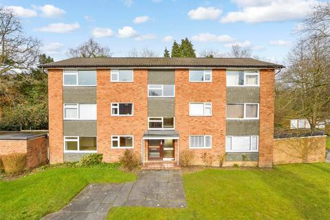 Flat 5, Oak House Oakfield Drive, Reigate, RH2 9NY