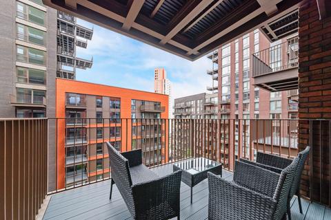 2 bedroom apartment for sale, The Modern, Embassy Garden, SW11