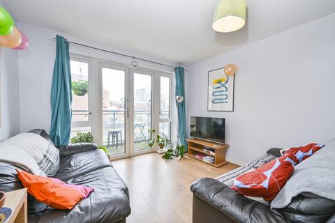 3 bedroom flat for sale, Seven Sisters, Finsbury Park, London, N4