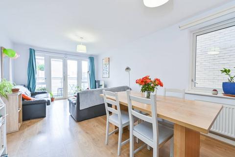 3 bedroom flat for sale, Seven Sisters, Finsbury Park, London, N4