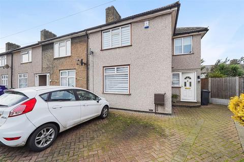 4 bedroom end of terrace house for sale, Greenfield Road, Dagenham, Essex