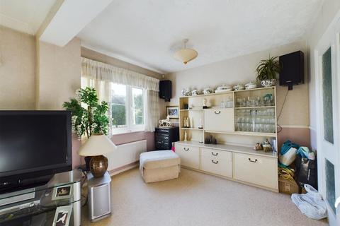 4 bedroom detached house for sale, Woodmansterne Road, Coulsdon CR5