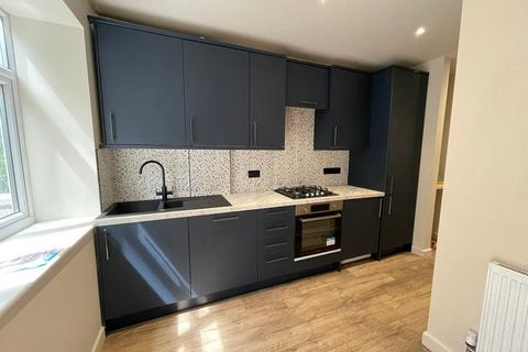 3 bedroom apartment to rent, Cromwell Road, Bristol BS6