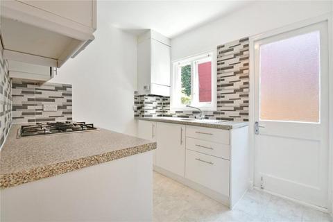 2 bedroom flat to rent, Stanley Gardens, Willesden Green