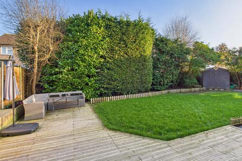 9 Bramble Lawn, Abbeydale, Gloucester, GL4 5YF