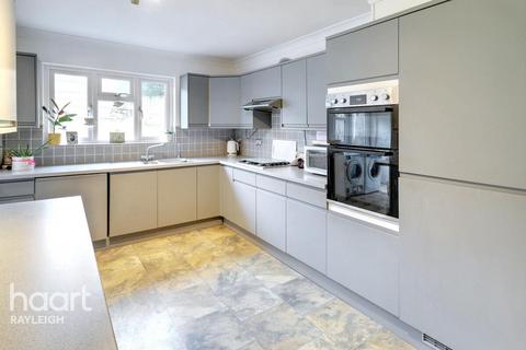 undefined, Crown Hill, Rayleigh