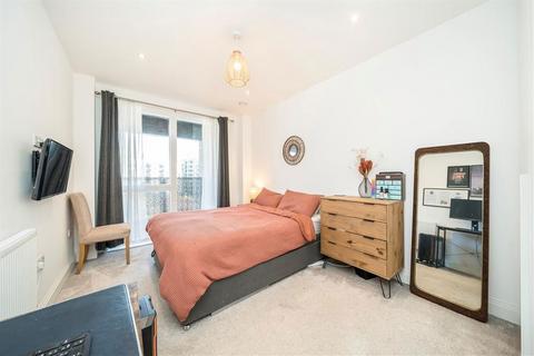 1 bedroom flat for sale, Loampit Vale, London SE13