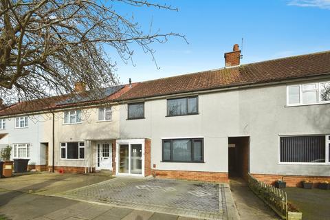 3 bedroom terraced house for sale, Greenfinch Avenue, Ipswich, Suffolk, IP2