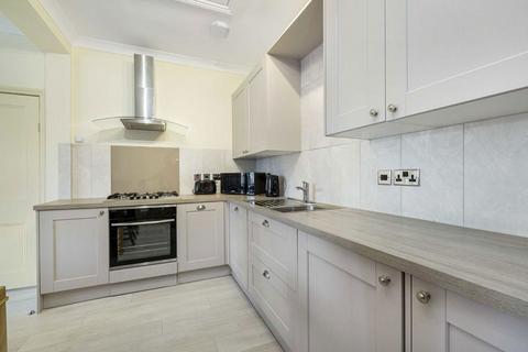 3 bedroom flat to rent, Holland Road, London W14