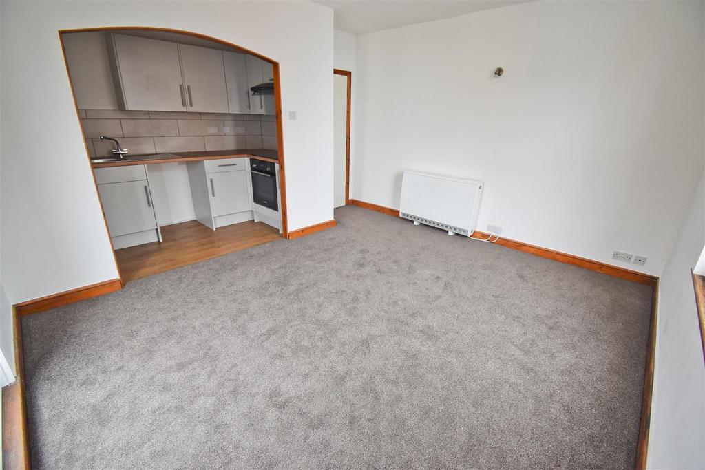 Lounge 2.jpg