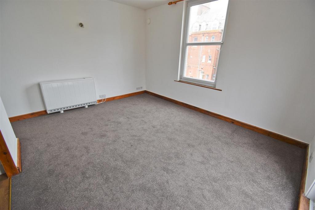 Lounge 3.jpg