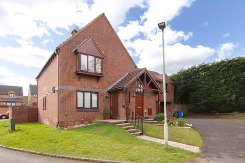 2 bedroom maisonette for sale, Top Common, Bracknell RG42