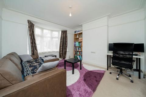 3 bedroom house to rent, Wood End Avenue, Harrow HA2