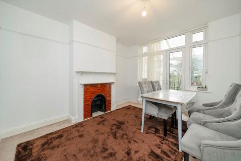 3 bedroom house to rent, Wood End Avenue, Harrow HA2