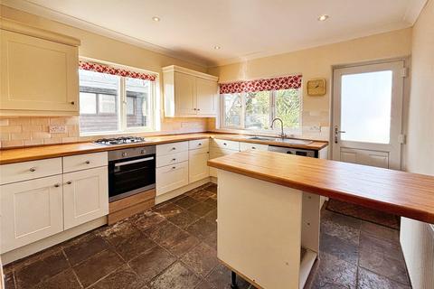 4 bedroom bungalow to rent, Weir Place, Surrey TW18