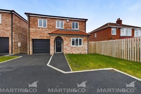 4 bedroom detached house to rent, Odessa Drive, Scawsby