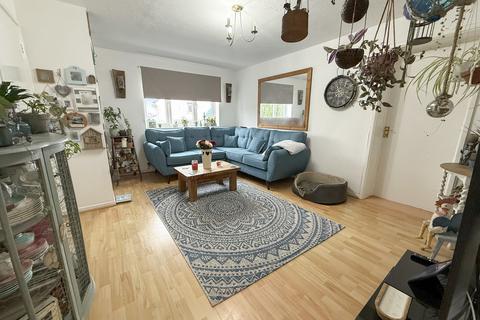 64 Bremeridge Road, Westbury, BA13 3UJ