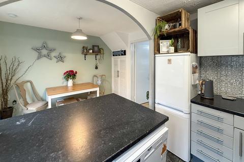 64 Bremeridge Road, Westbury, BA13 3UJ