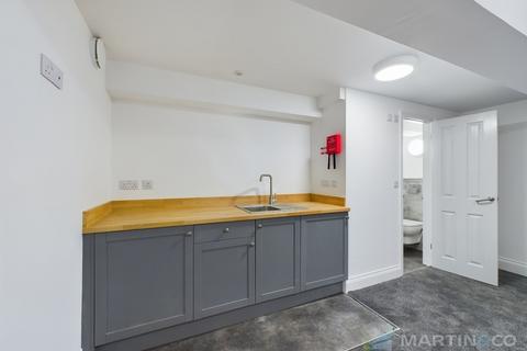 Studio to rent, Truro