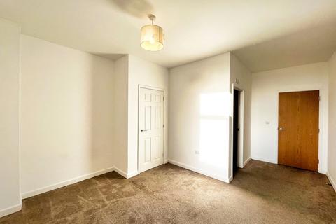 2 bedroom apartment for sale, Victoria Avenue, Southend-On-Sea SS2