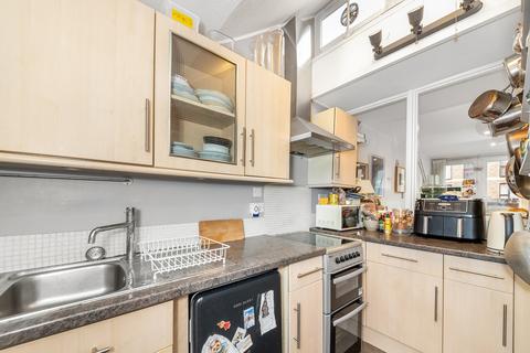 1 bedroom flat for sale, Camberwell Road, Camberwell, SE5