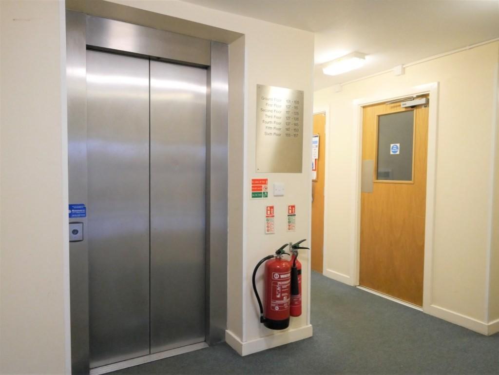 Communal lift