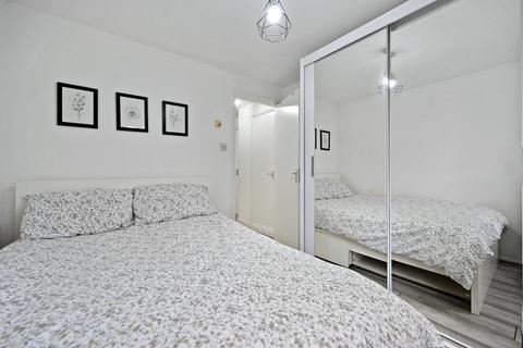 18 Ennerdale Close, Sutton, SM1 2JP