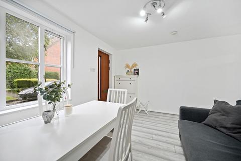 18 Ennerdale Close, Sutton, SM1 2JP