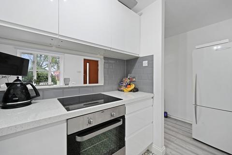 18 Ennerdale Close, Sutton, SM1 2JP