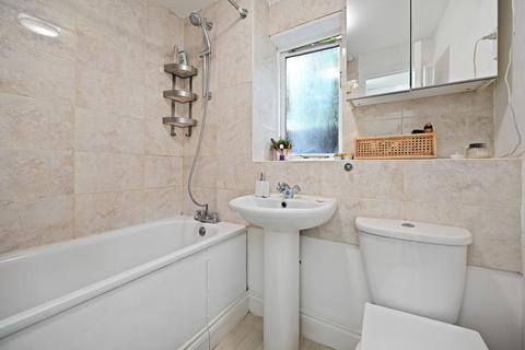 18 Ennerdale Close, Sutton, SM1 2JP