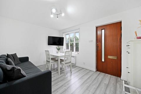 18 Ennerdale Close, Sutton, SM1 2JP