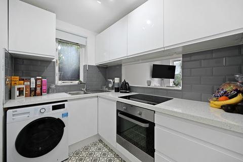 18 Ennerdale Close, Sutton, SM1 2JP