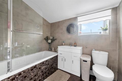 9 Crusoe Road, Erith, DA8 1PJ