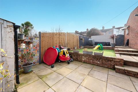 9 Crusoe Road, Erith, DA8 1PJ