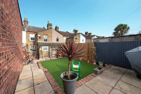 9 Crusoe Road, Erith, DA8 1PJ