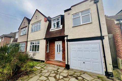 4 bedroom semi-detached house to rent, Beaulieu Drive, Pinner HA5