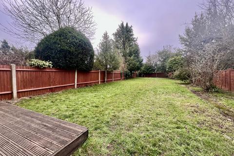 4 bedroom semi-detached house to rent, Beaulieu Drive, Pinner HA5