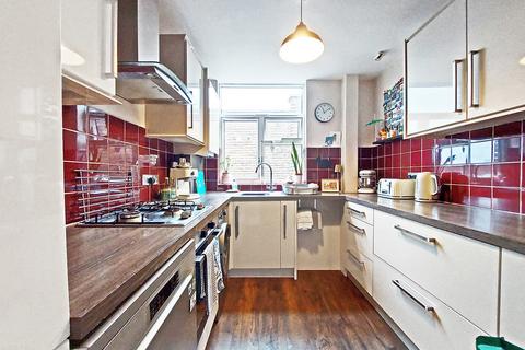 2 bedroom apartment for sale, Churchill Place, Harrow HA1