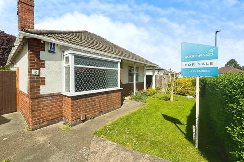 2 bedroom detached bungalow for sale - Waldene Drive, Derby DE24