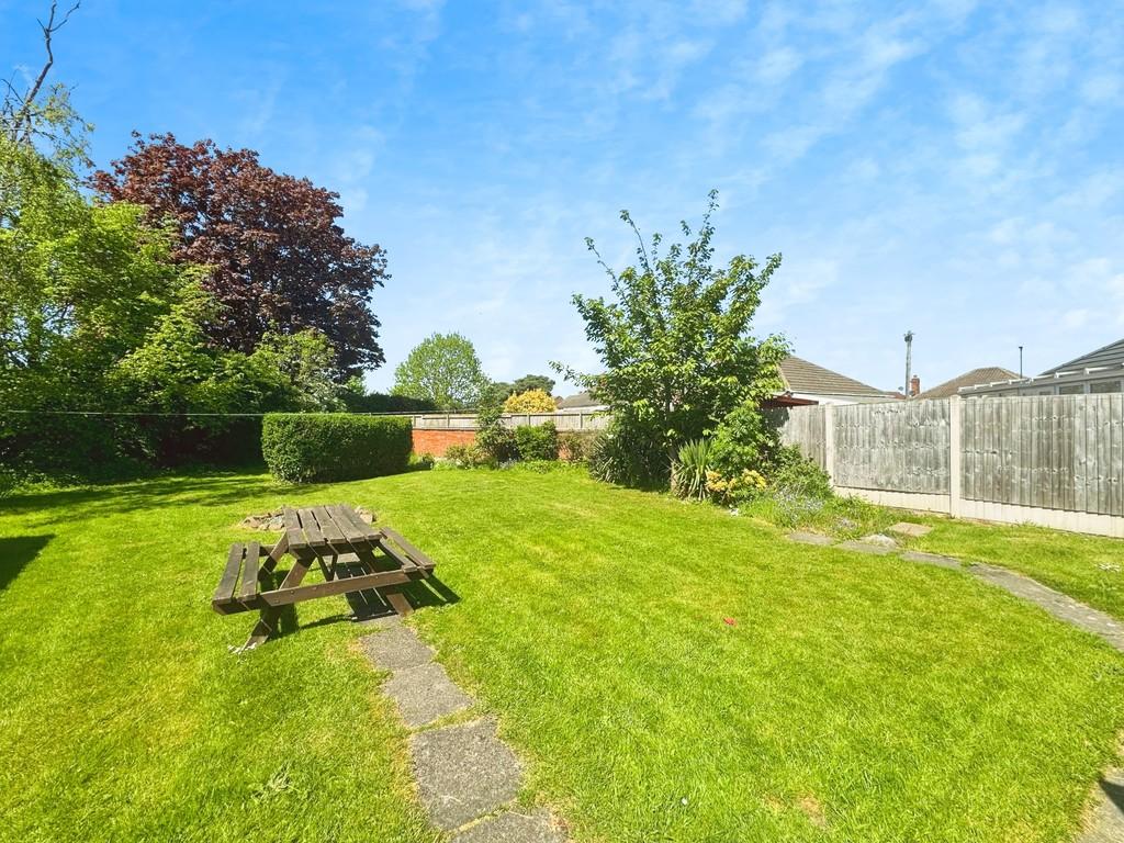 F951507a-Image 20 282 29