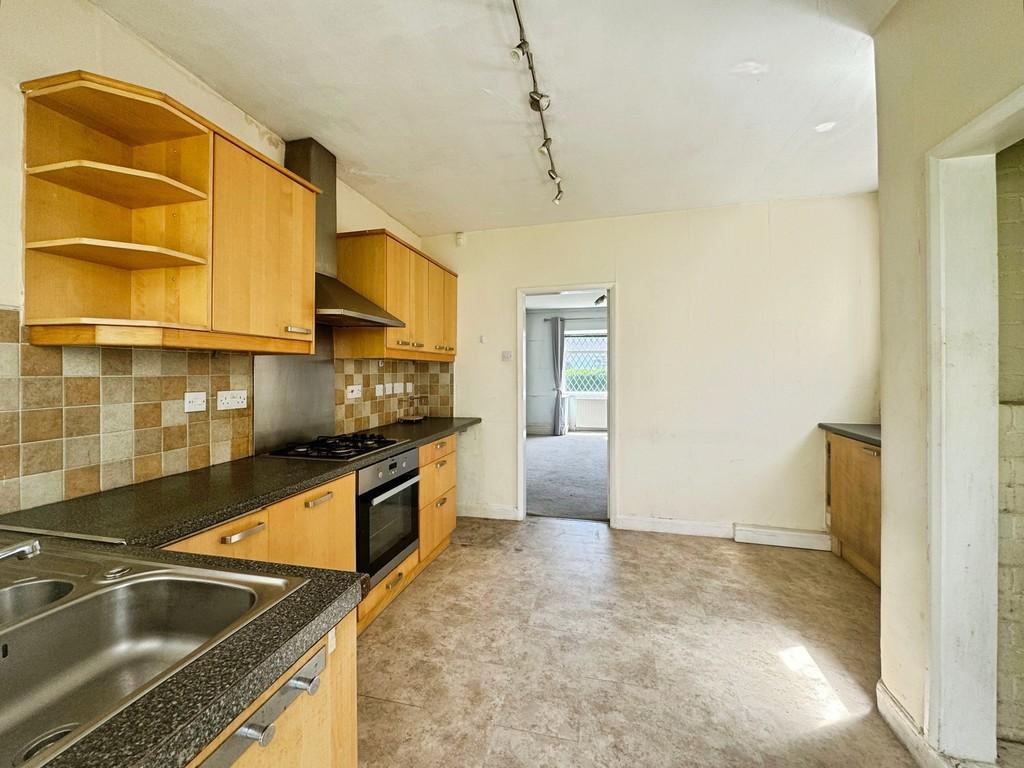 19e17e33-Image 20 283 29